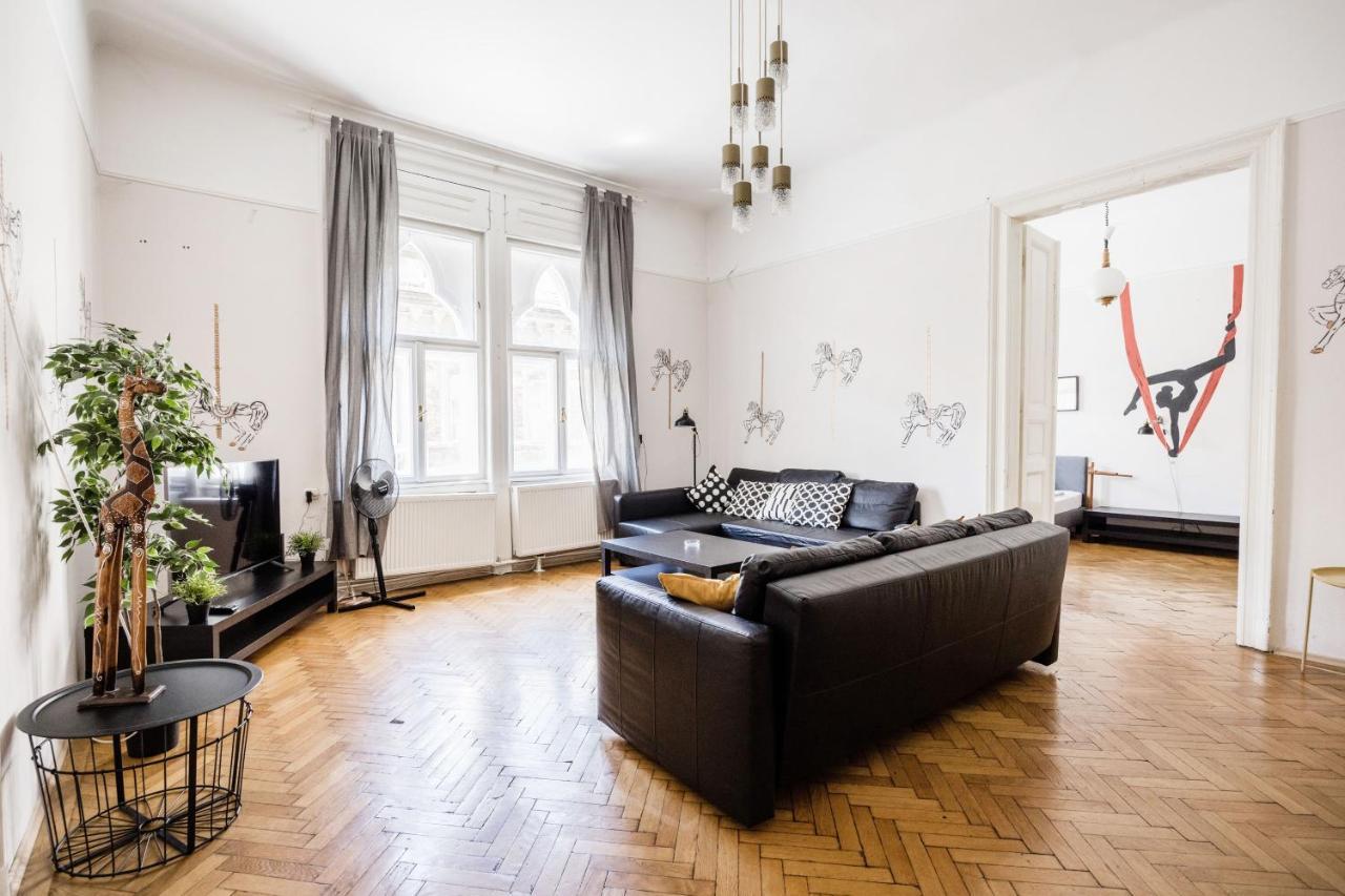 Downtown Circus Apartment Budapest Exterior foto