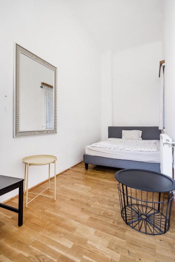 Downtown Circus Apartment Budapest Exterior foto