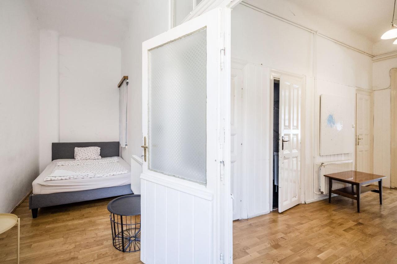Downtown Circus Apartment Budapest Exterior foto